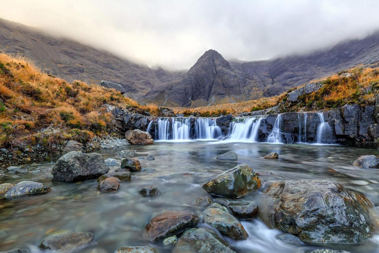Tigh Phadraig At Marys Thatched Cottages Elgol Экстерьер фото